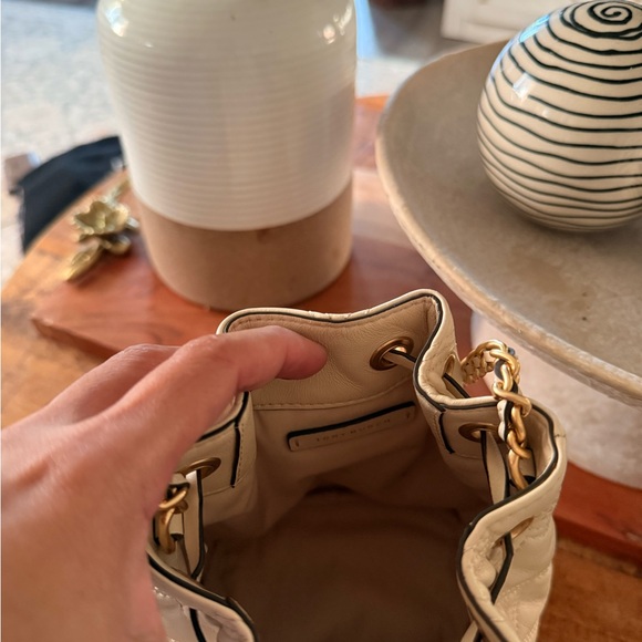 Tory Burch Cream Quilted Mini Bag with Gold Chain - Picture 5 of 6